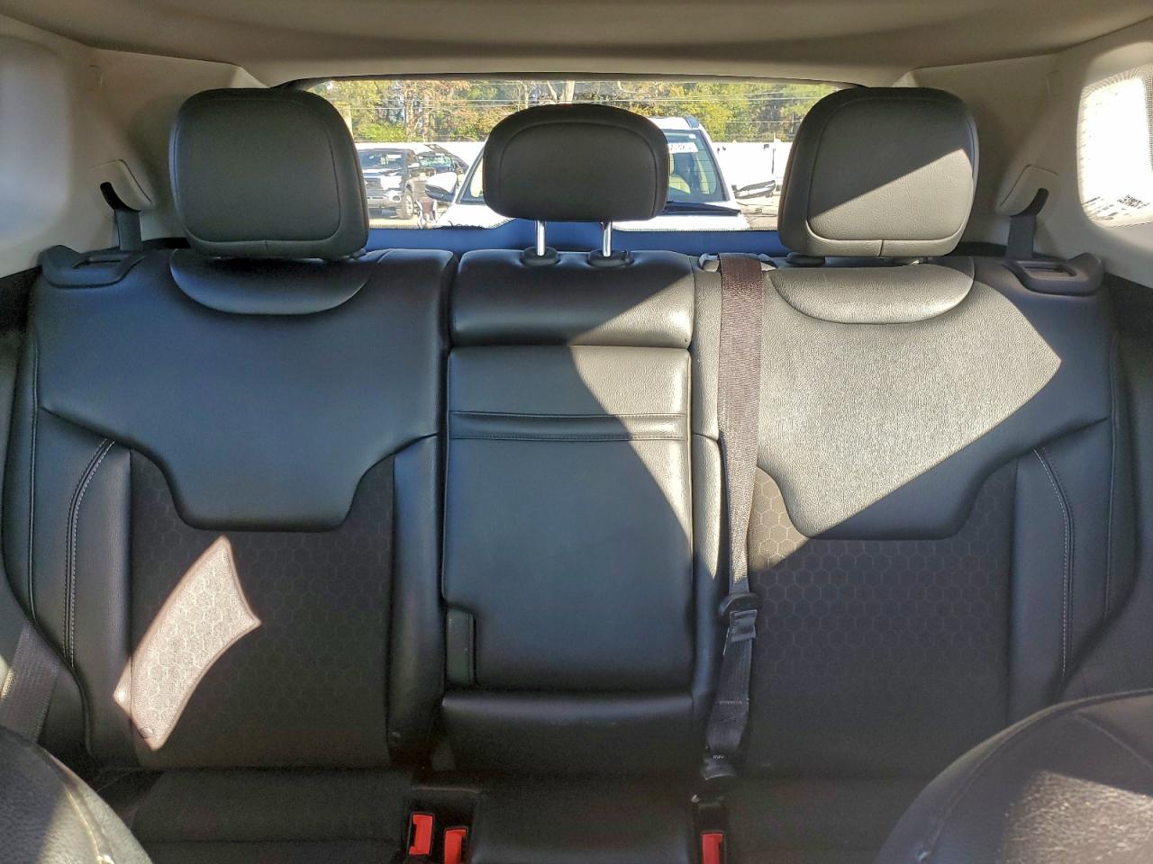 Jeep Compass Latitude Image 10