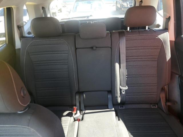 Volkswagen Tiguan S Image 2