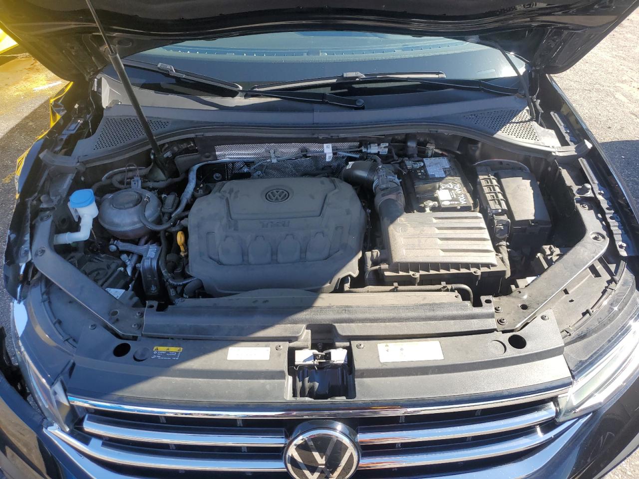 Volkswagen Tiguan S Image 12