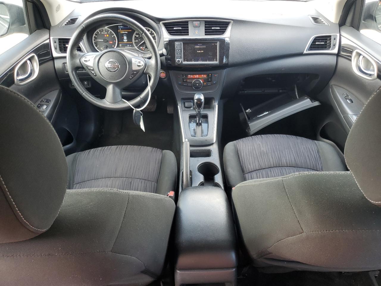 Nissan Sentra S Image 2