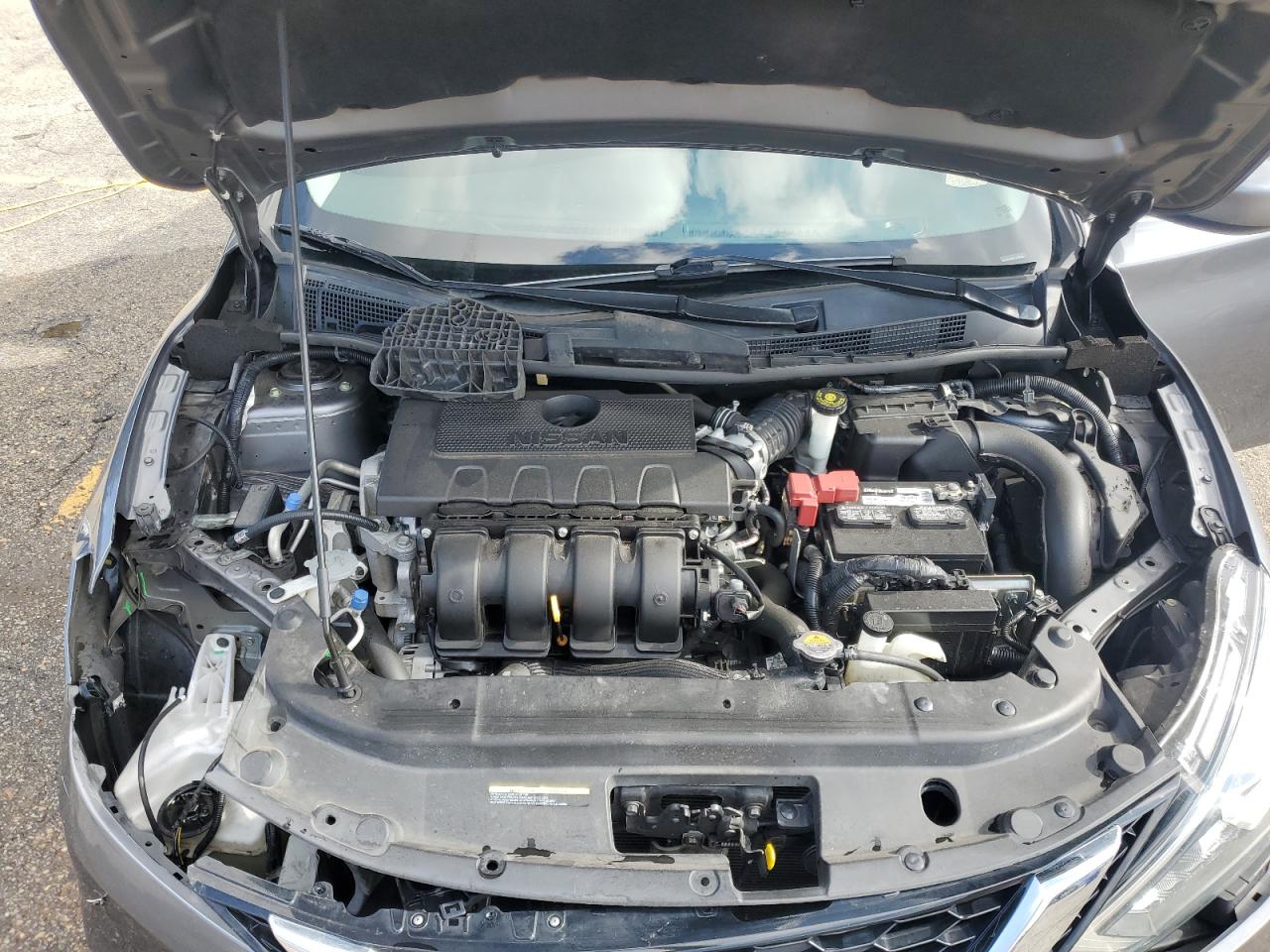 Nissan Sentra S Image 8