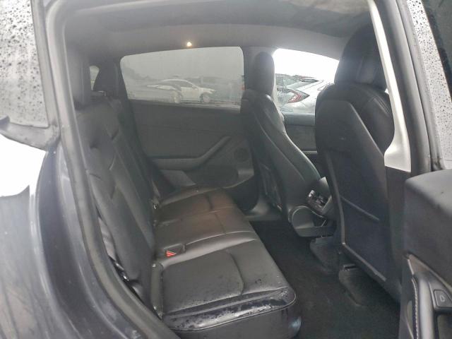 Tesla Model Y Image 6