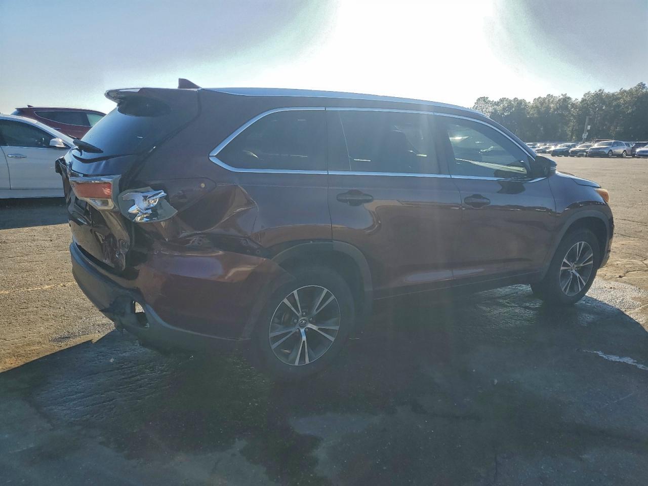 Toyota Highlander Xle Image 2
