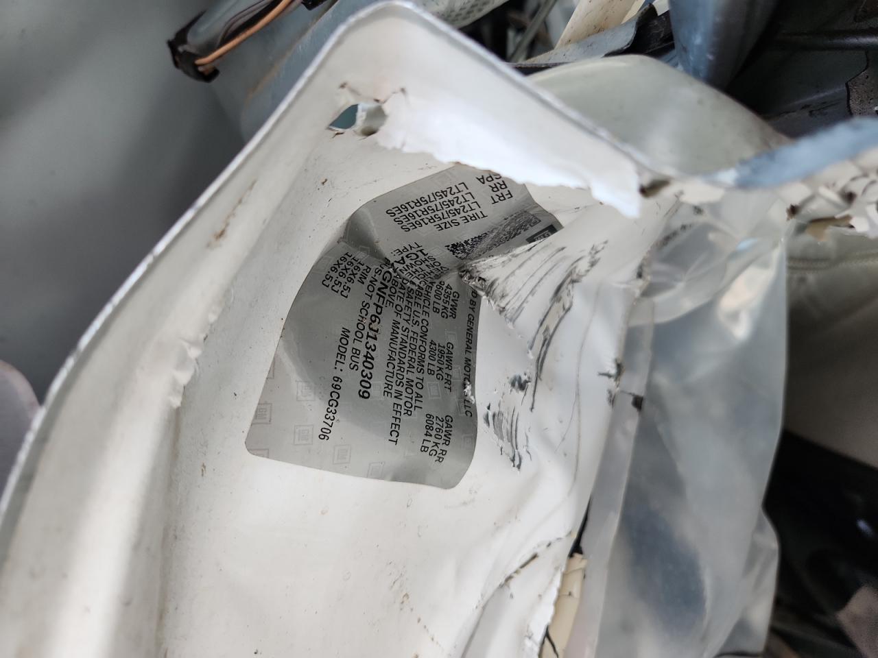 Chevrolet Express Ls Image 12