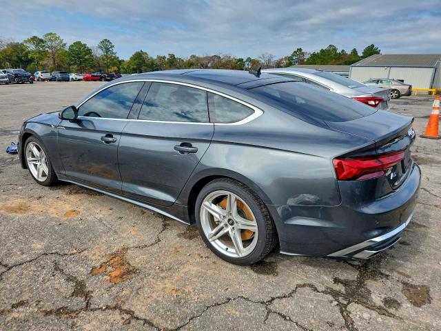 Audi A5 Premium Plus 45 Image 2