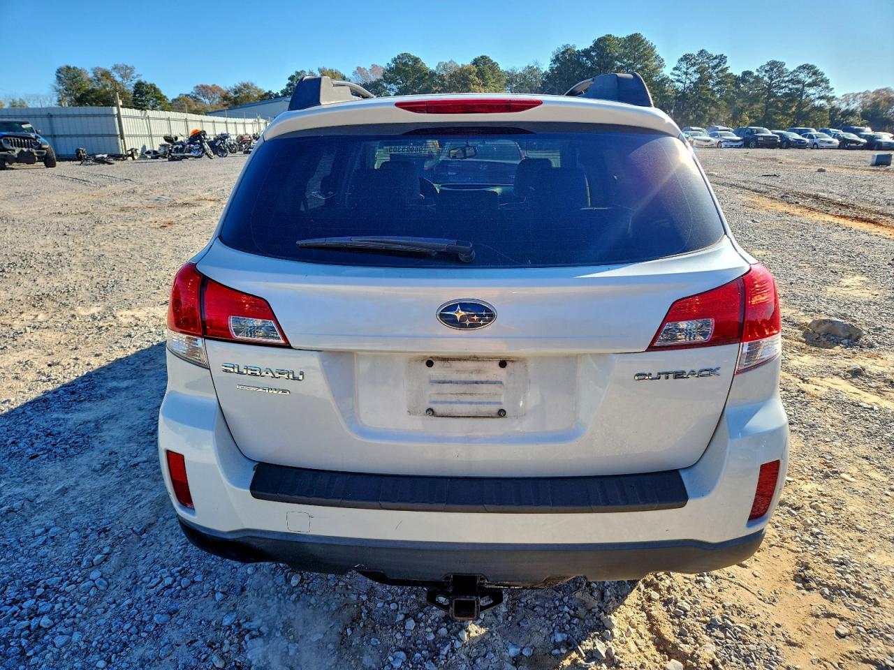 Subaru Outback 2.5i Image 8