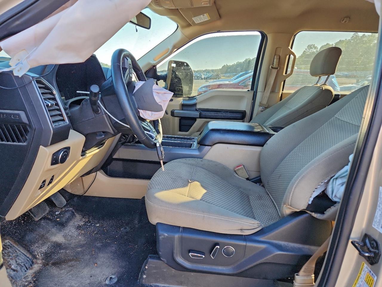 Ford F-150 Supercrew Image 9