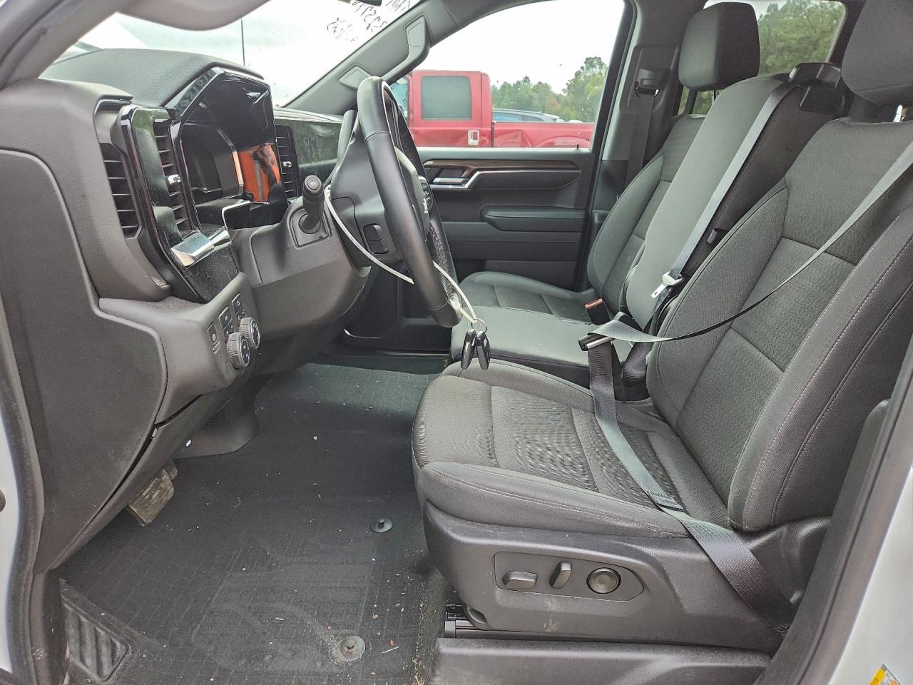 Chevrolet Silverado K1500 Lt Image 3