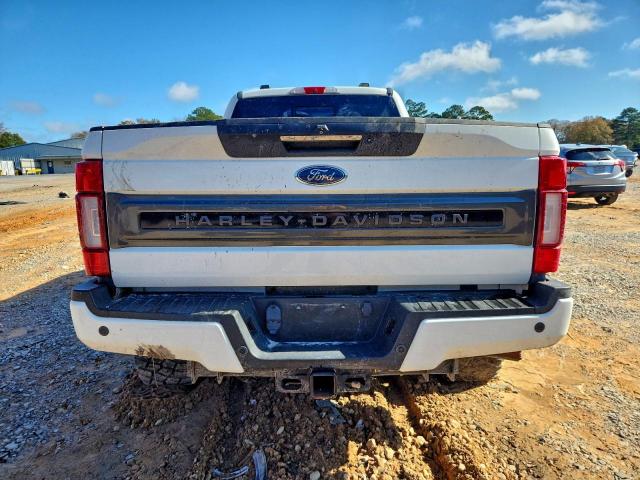 Ford F-250 Super Duty Image 2