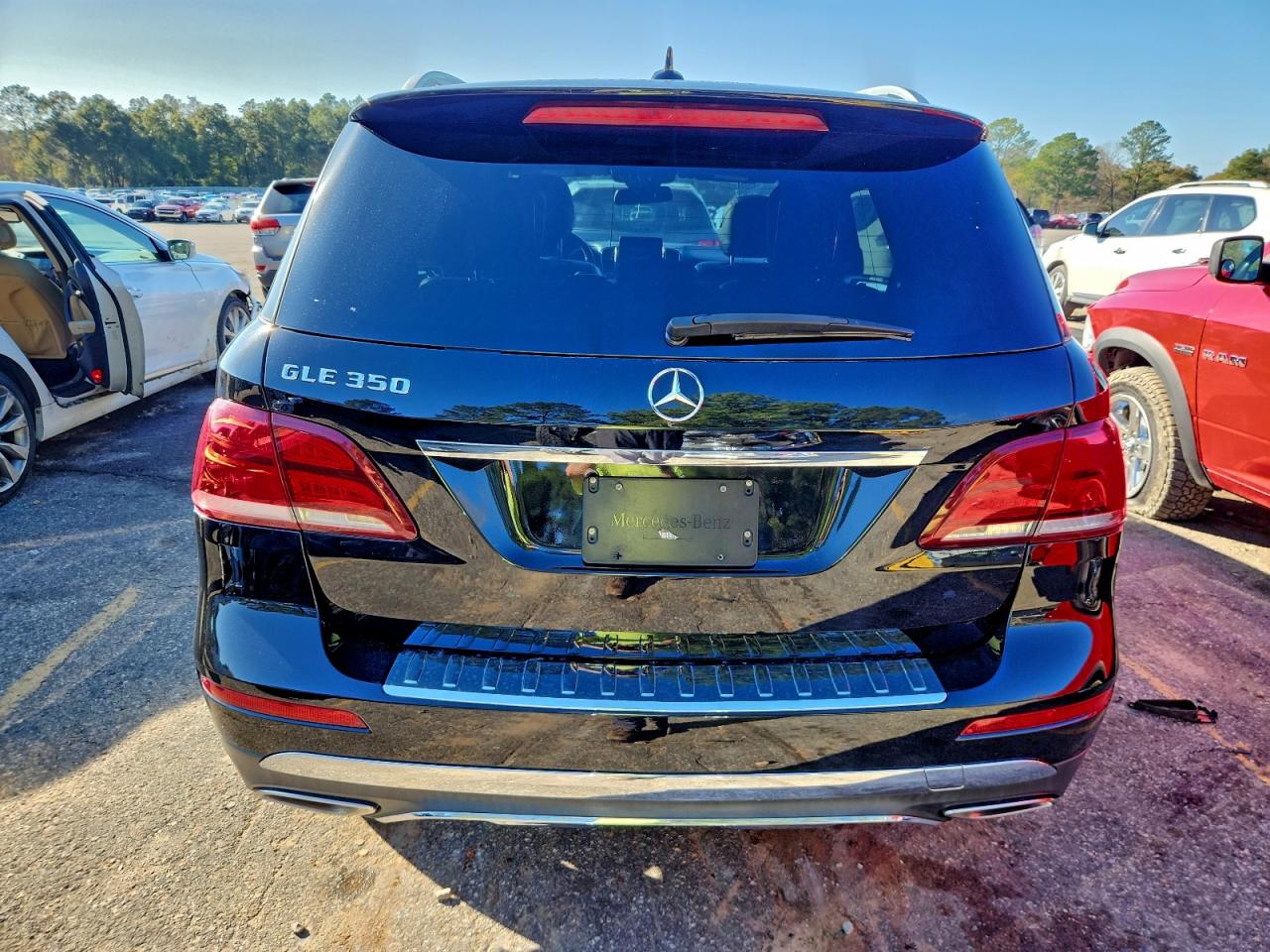 Mercedes-Benz GLE 350 Image 11