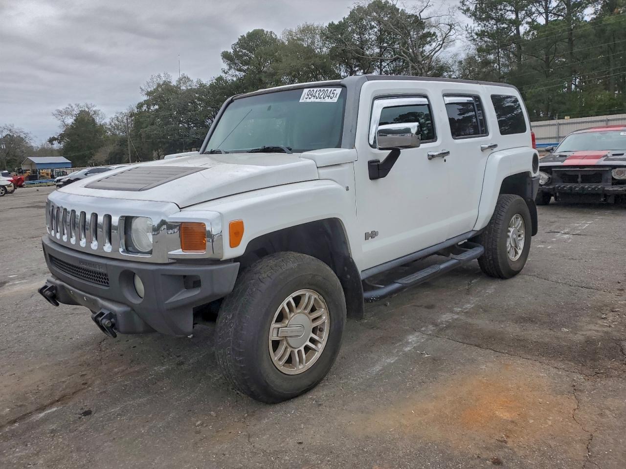 HUMMER H3 Image 1