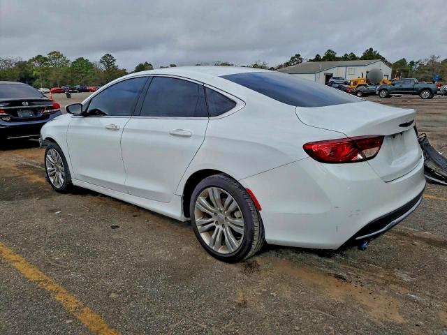 Chrysler 200 Limited Image 6