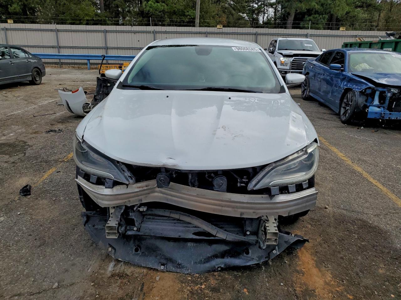 Chrysler 200 Limited Image 7