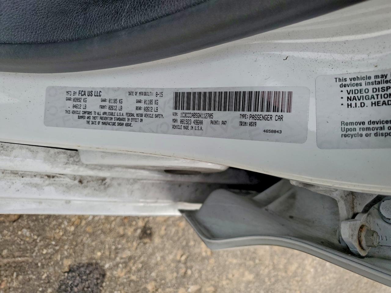 Chrysler 200 Limited Image 3