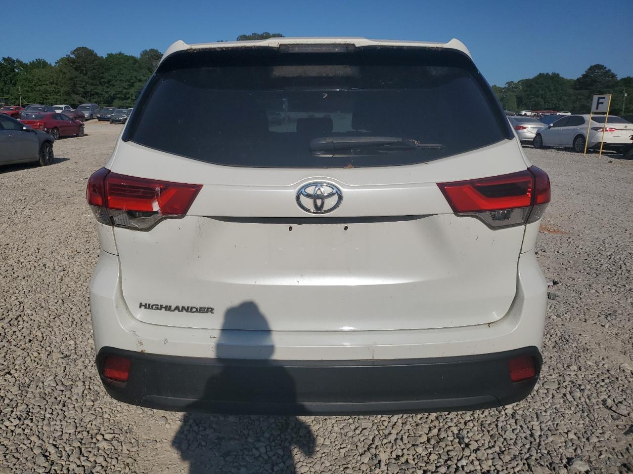 Toyota Highlander Le Image 3