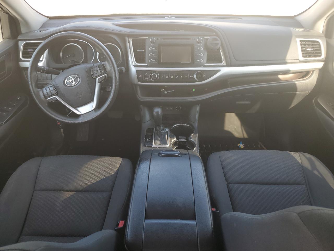 Toyota Highlander Le Image 9