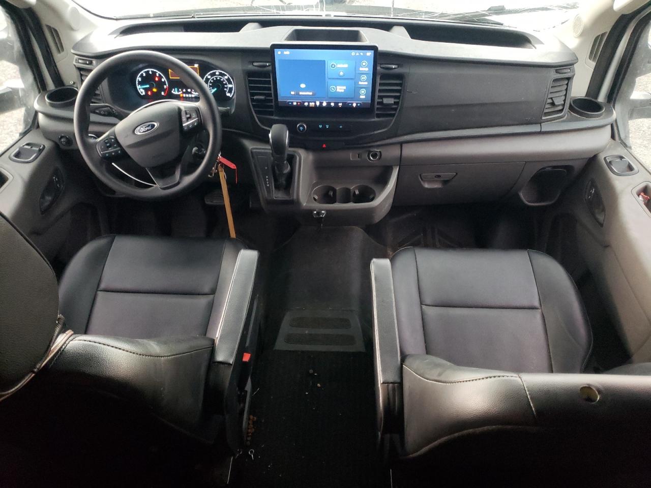 Ford Transit T-250 Image 14