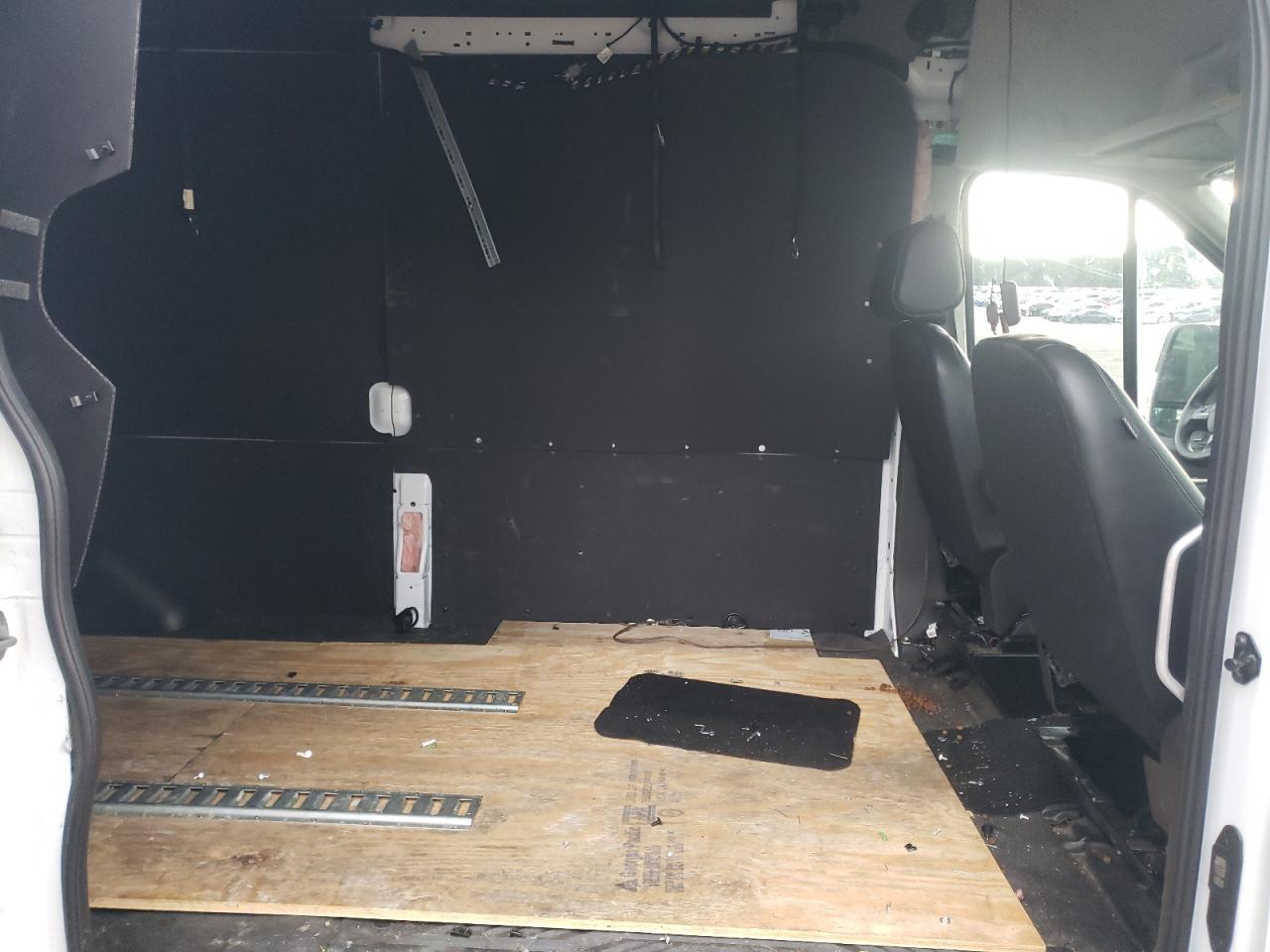 Ford Transit T-250 Image 9