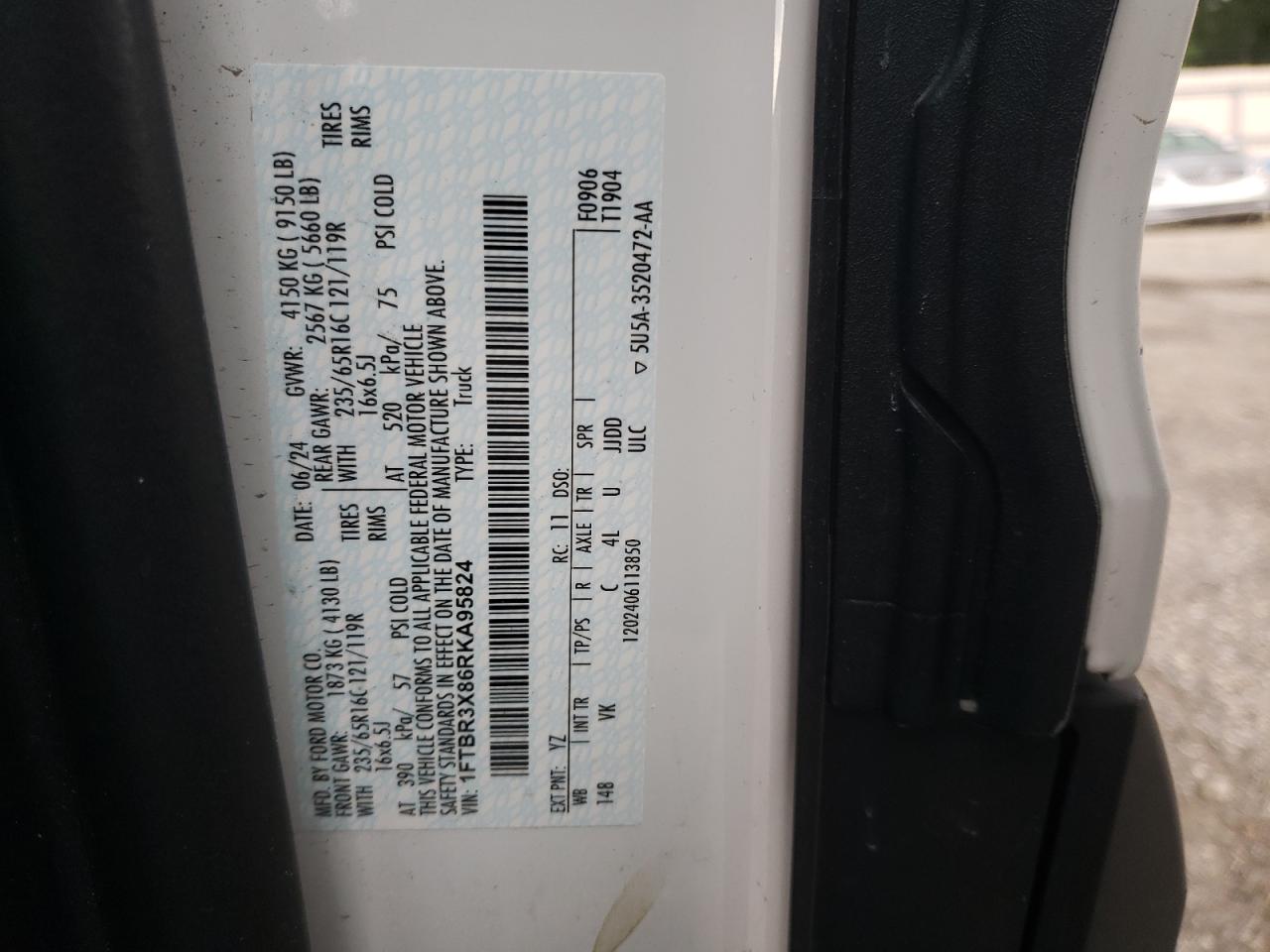 Ford Transit T-250 Image 12