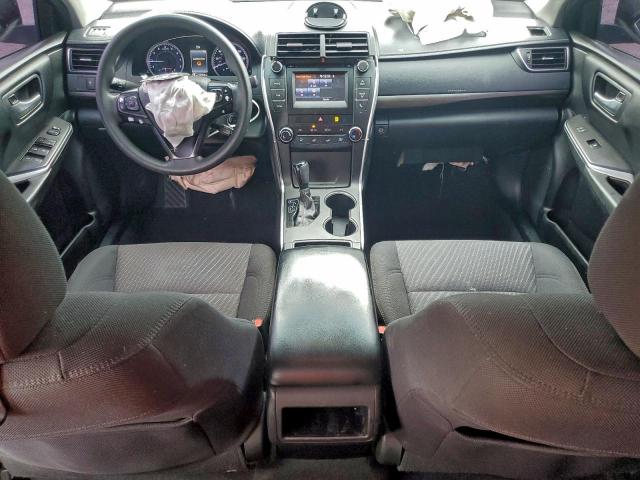 Toyota Camry Le Image 8