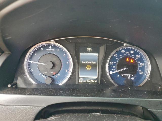 Toyota Camry Le Image 6