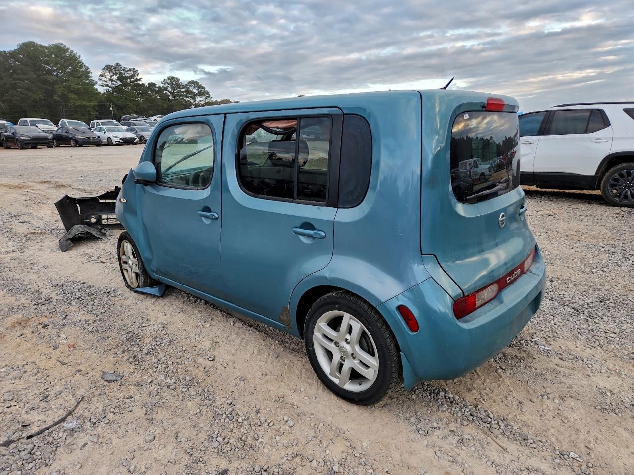 Nissan cube Base Image 14