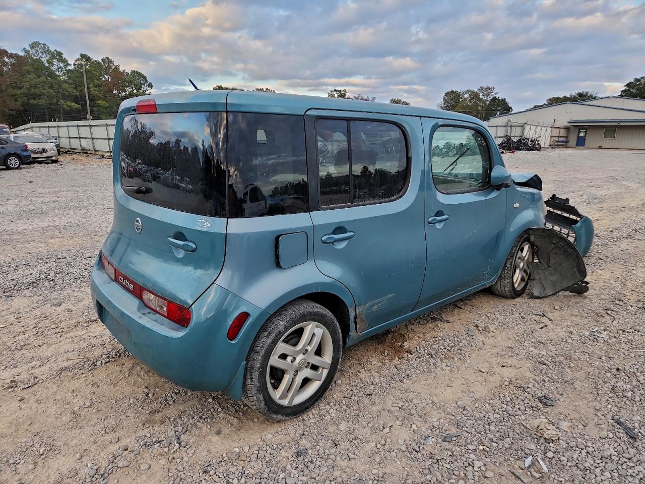Nissan cube Base Image 11