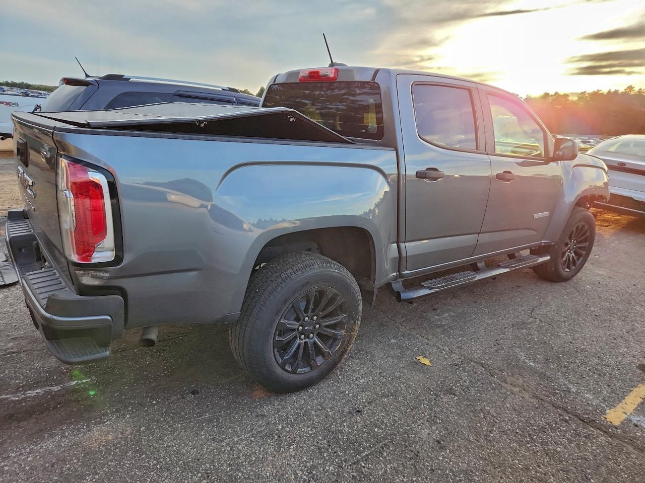 GMC Canyon Elevation Image 3