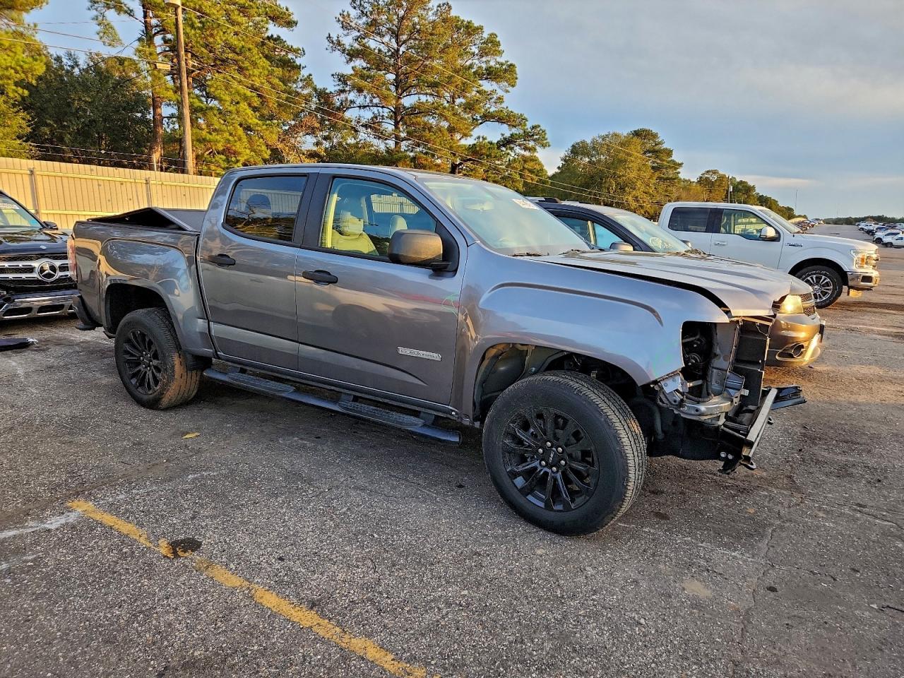 GMC Canyon Elevation Image 4