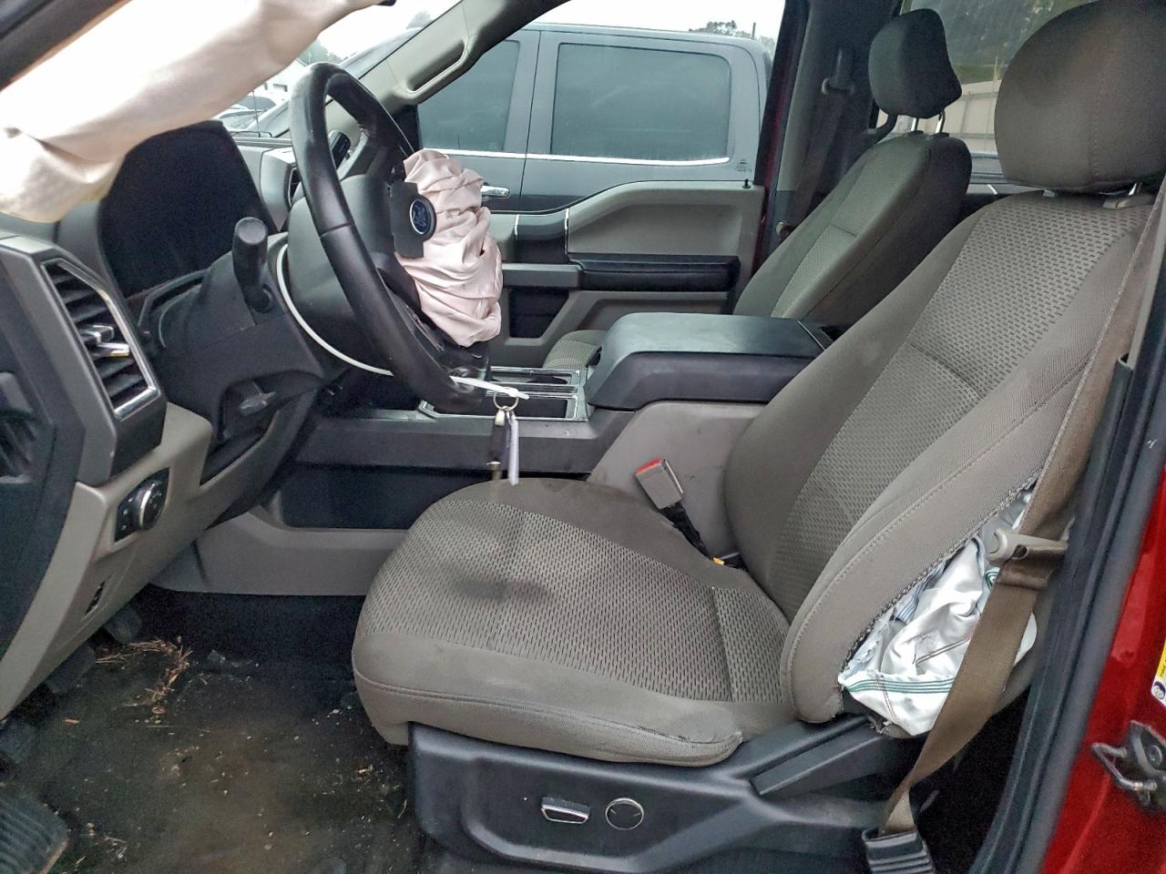 Ford F-150 Supercrew Image 3