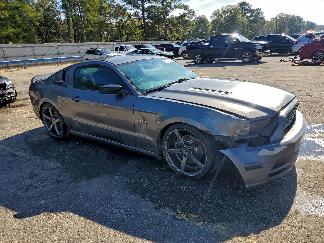 Ford Mustang Gt Image 2