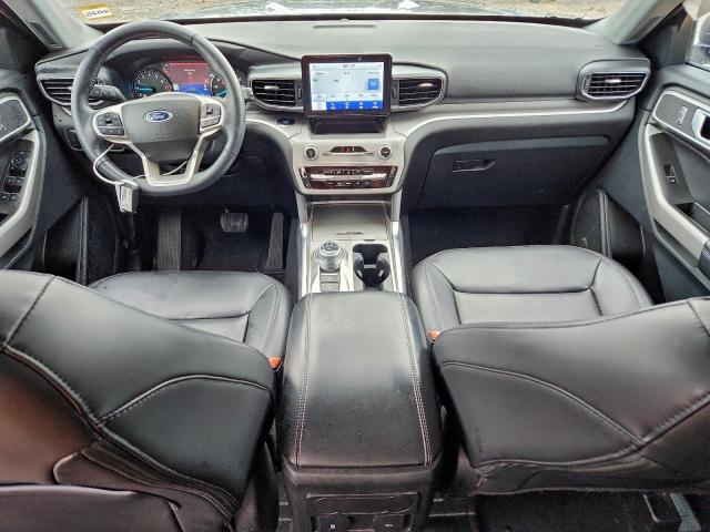 Ford Explorer Xlt Image 12