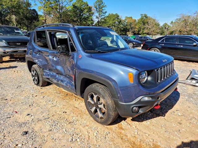 Jeep Renegade Trailhawk Image 5
