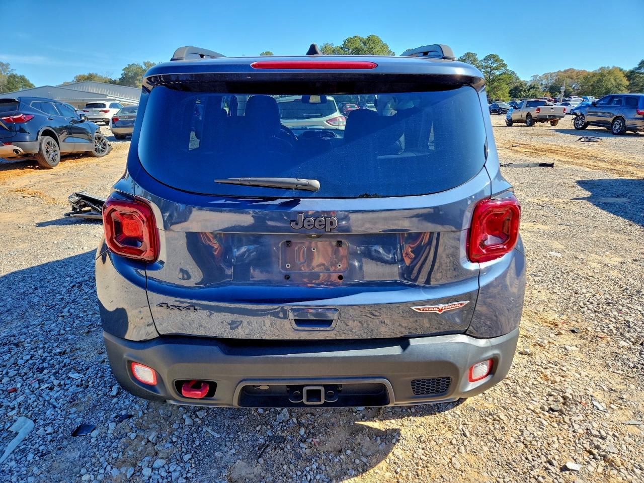 Jeep Renegade Trailhawk Image 6