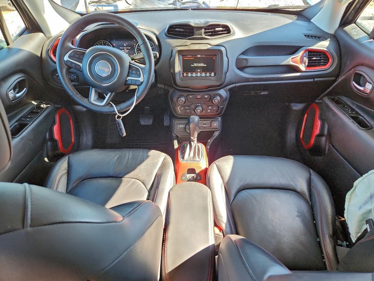 Jeep Renegade Trailhawk Image 7