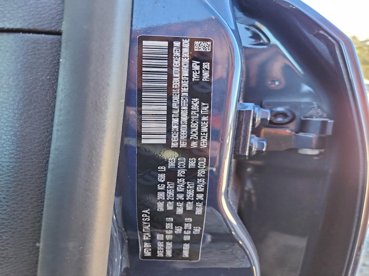 Jeep Renegade Trailhawk Image 12