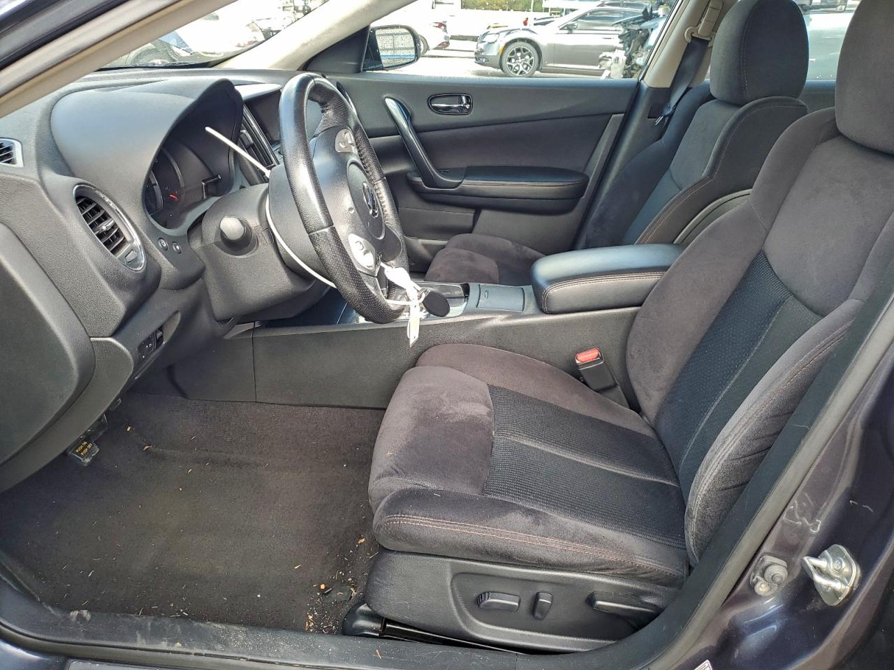 Nissan Maxima S Image 7