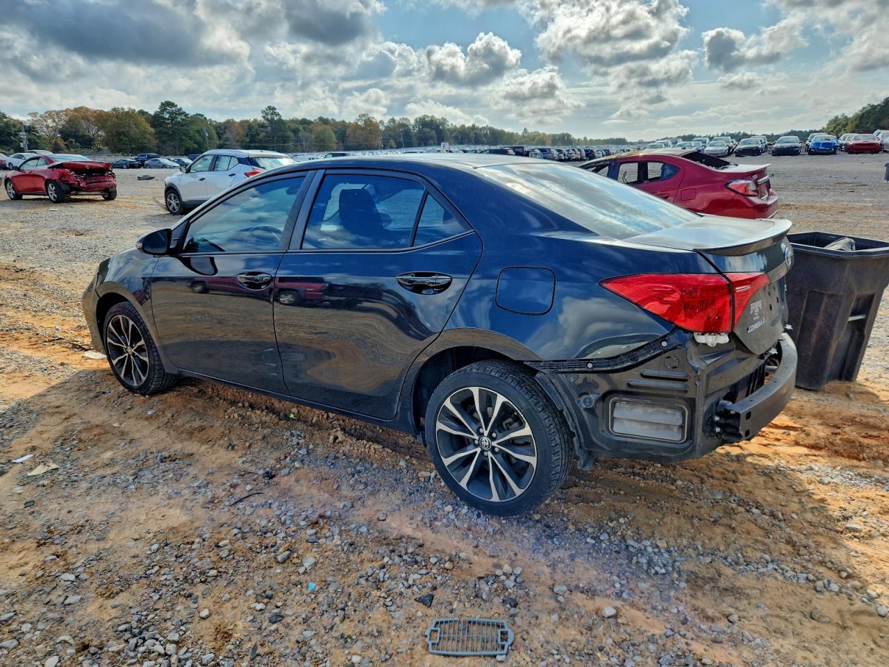 Toyota Corolla L Image 4