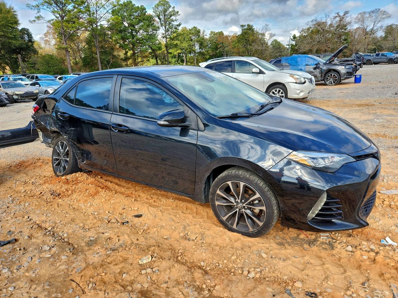 Toyota Corolla L Image 11