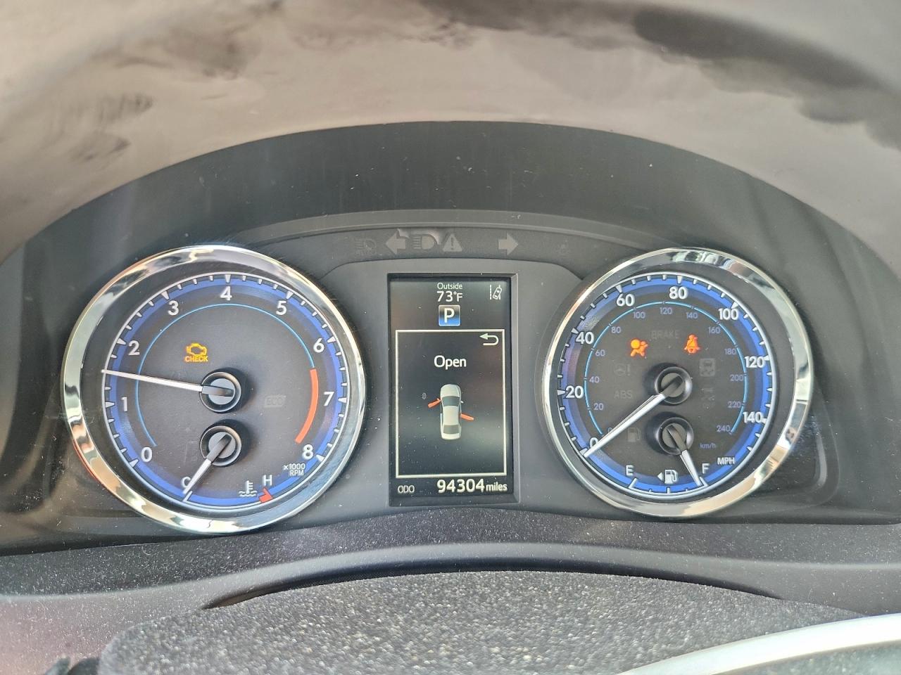 Toyota Corolla L Image 8