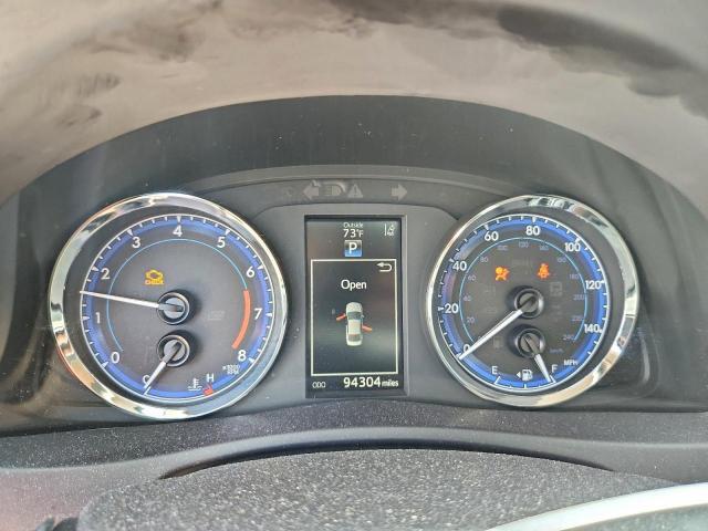 Toyota Corolla L Image 8