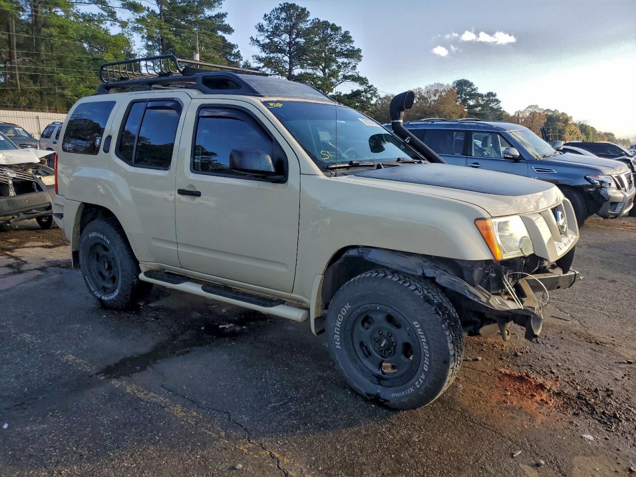 Nissan Xterra Off Road Image 11