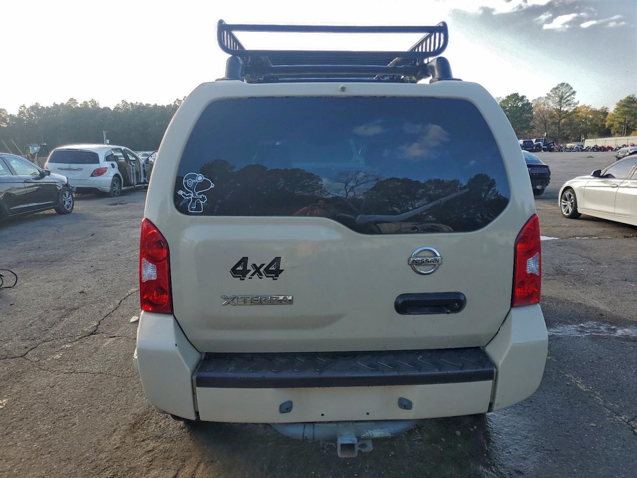 Nissan Xterra Off Road Image 3