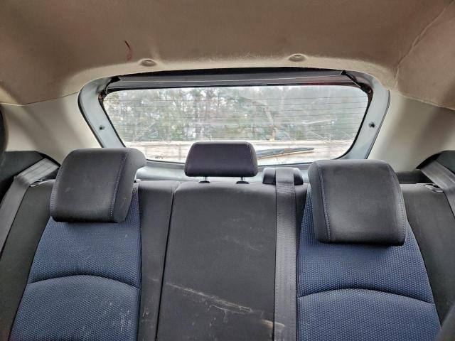 Toyota Yaris Le Image 12