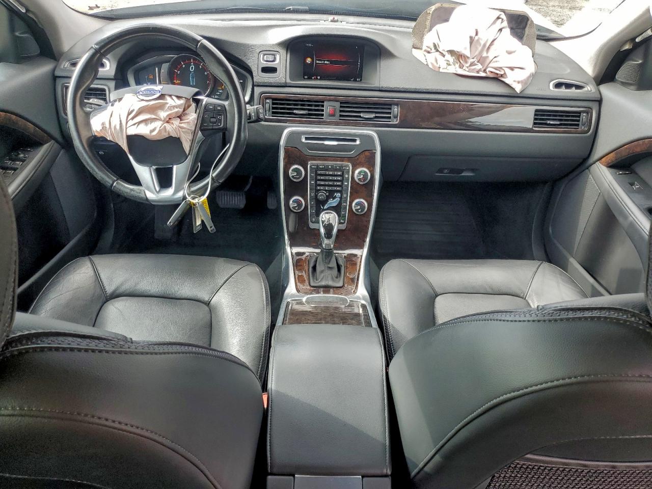 Volvo XC70 T5 Premier Image 8