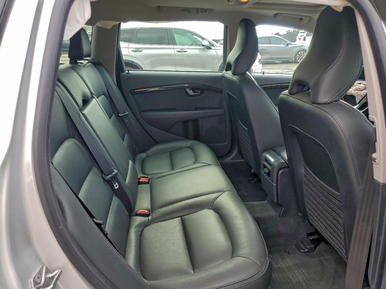 Volvo XC70 T5 Premier Image 11