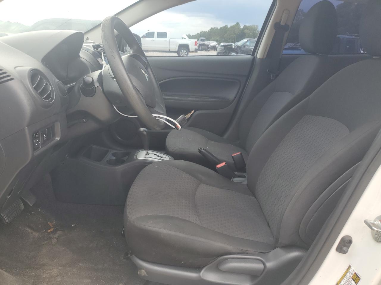 Mitsubishi Mirage Es Image 10