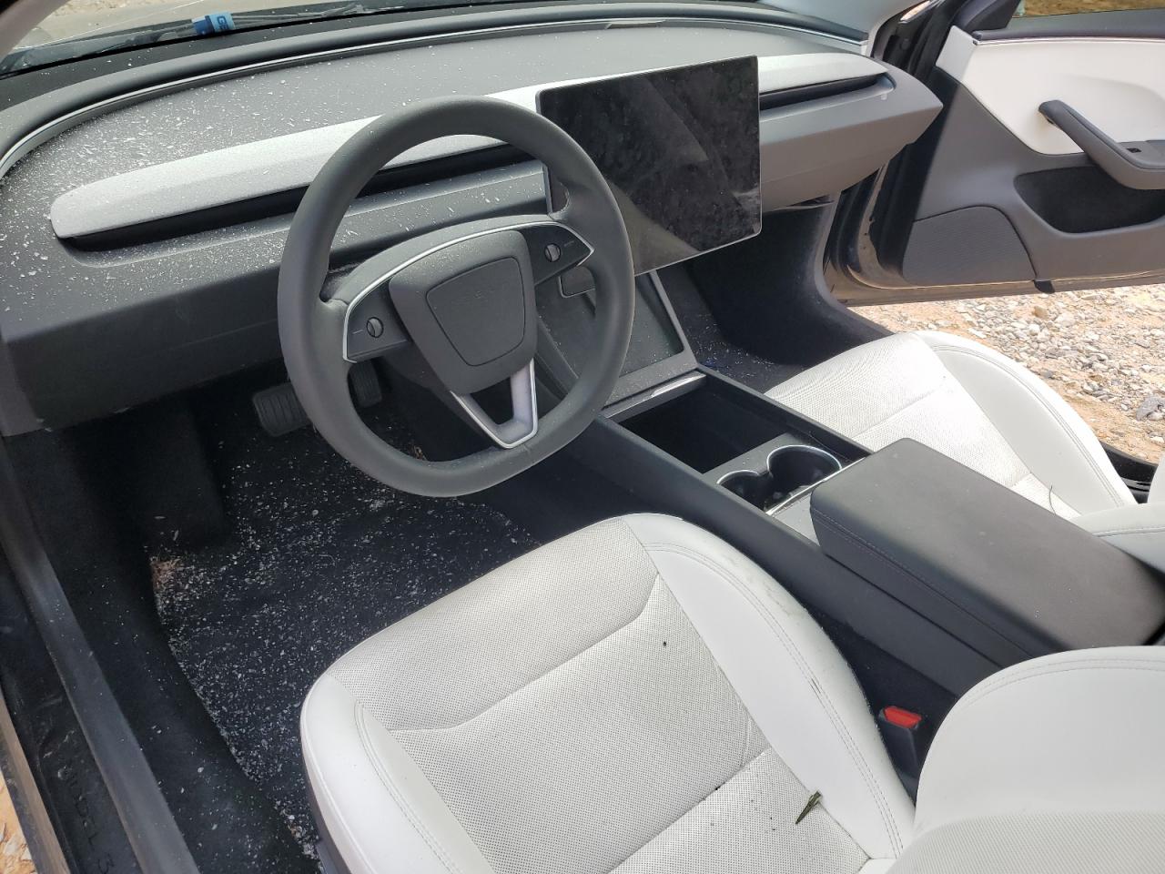 Tesla Model 3 Image 4