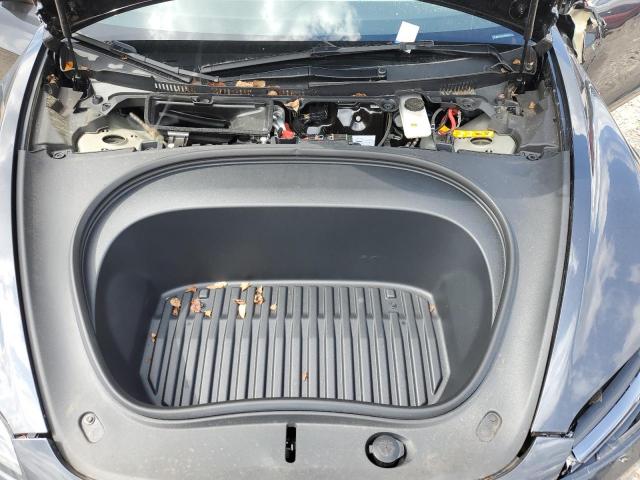 Tesla Model 3 Image 10