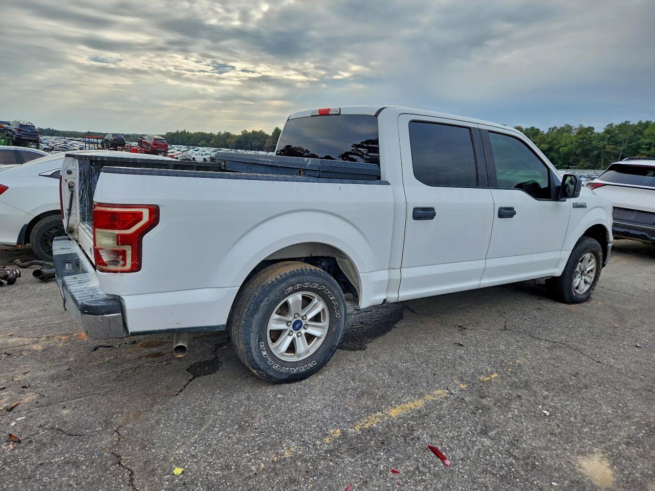 Ford F-150 Supercrew Image 2